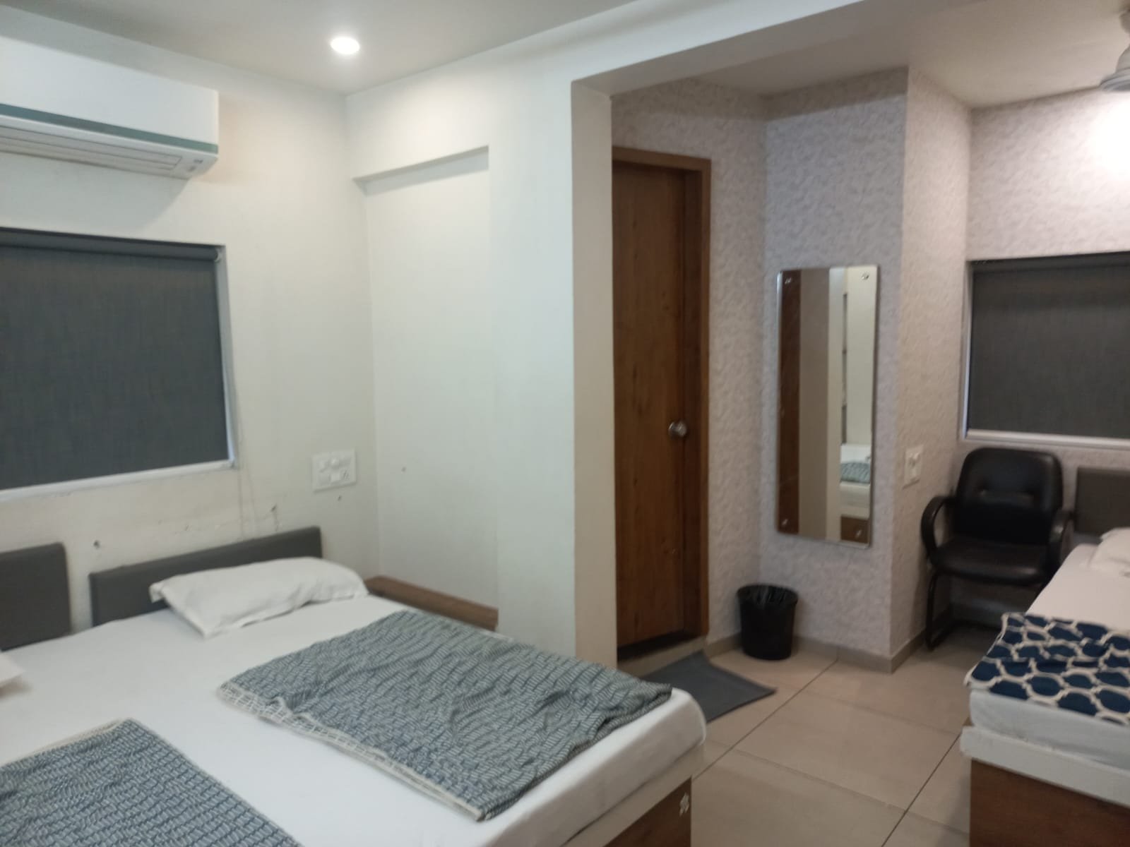 Semi Delux Room