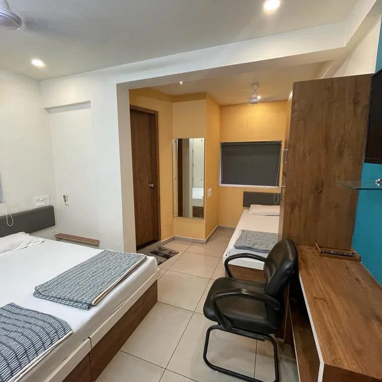 SEMI DELUX ROOM